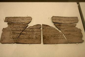 Roman writing tablet from Vindolanda, © Michel wal, <a href='https://commons.wikimedia.org/wiki/File:Roman_writing_tablet_03.jpg'target='_new'>Wikimedia Commons</a>