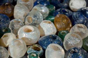 Glass beads, © Aaron Watson