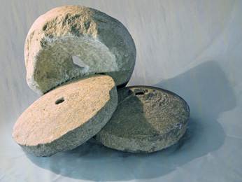 Quern stones, © Oxford Archaeology